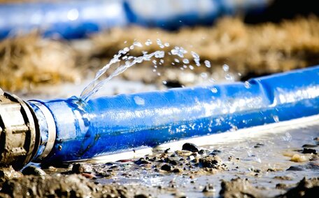 ’ Cost Replacing Burst Pipe?